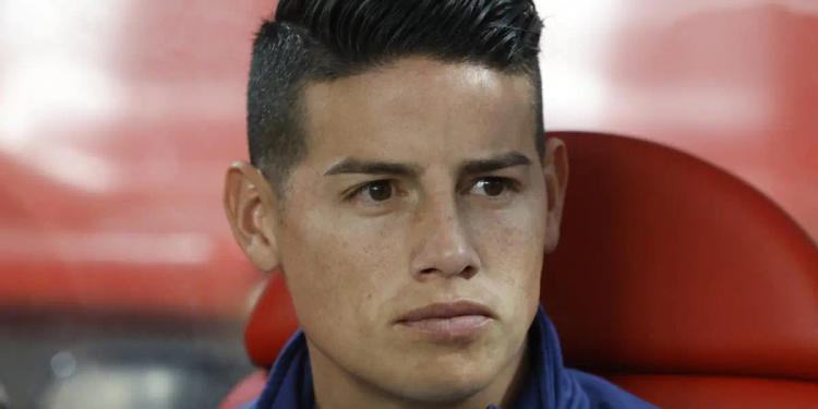 Mientras era suplente, lo que hacía James Rodríguez que enojó a los hinchas del Rayo Vallecano 