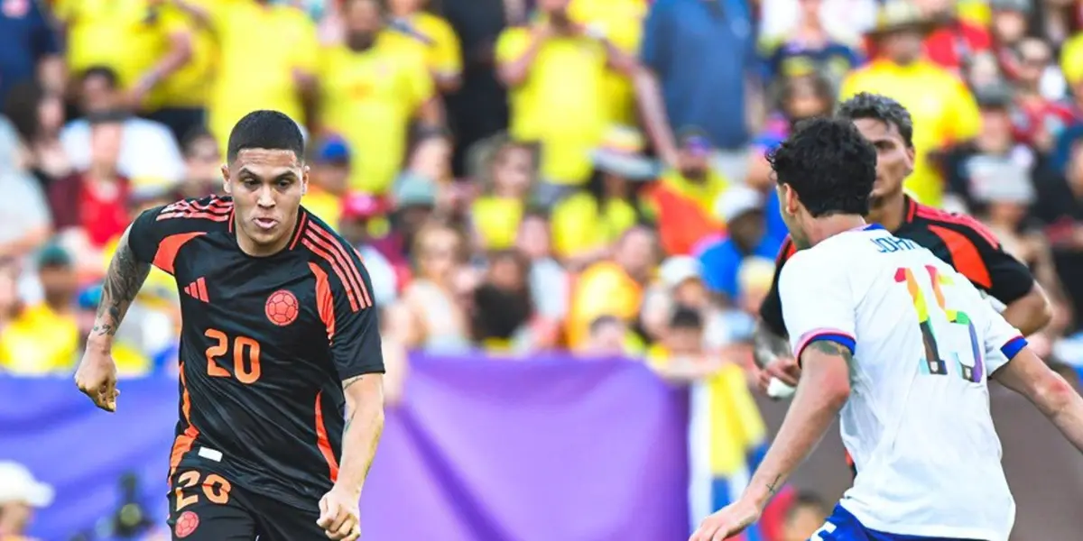 Juan Fernando Quintro jugando con la Selección Colombia contra la Selección Estados Unidos
