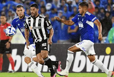 La línea defensiva se vio comprometida en los goles de Atlético Mineiro.