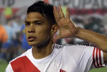 Un delantero colombiano está despertando odios y amores en el fútbol argentino, así como lo hacía el barraquillero. 