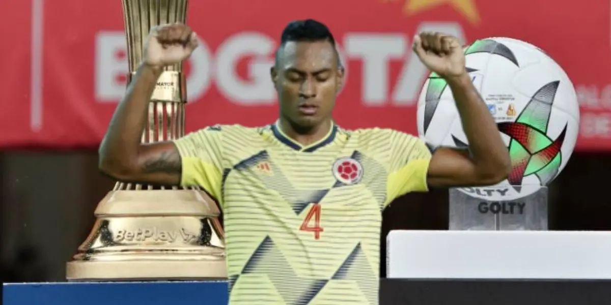 El defensor central ha generado controversia en las redes con su comentario.