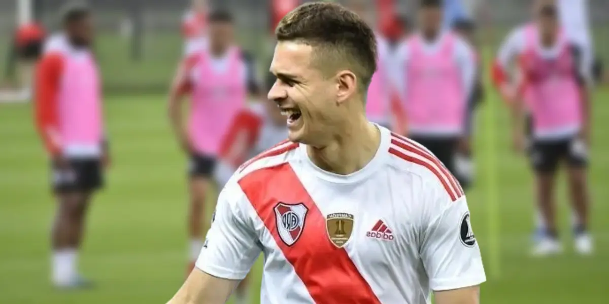 Rafael Santos Borré, delantero colombiano.