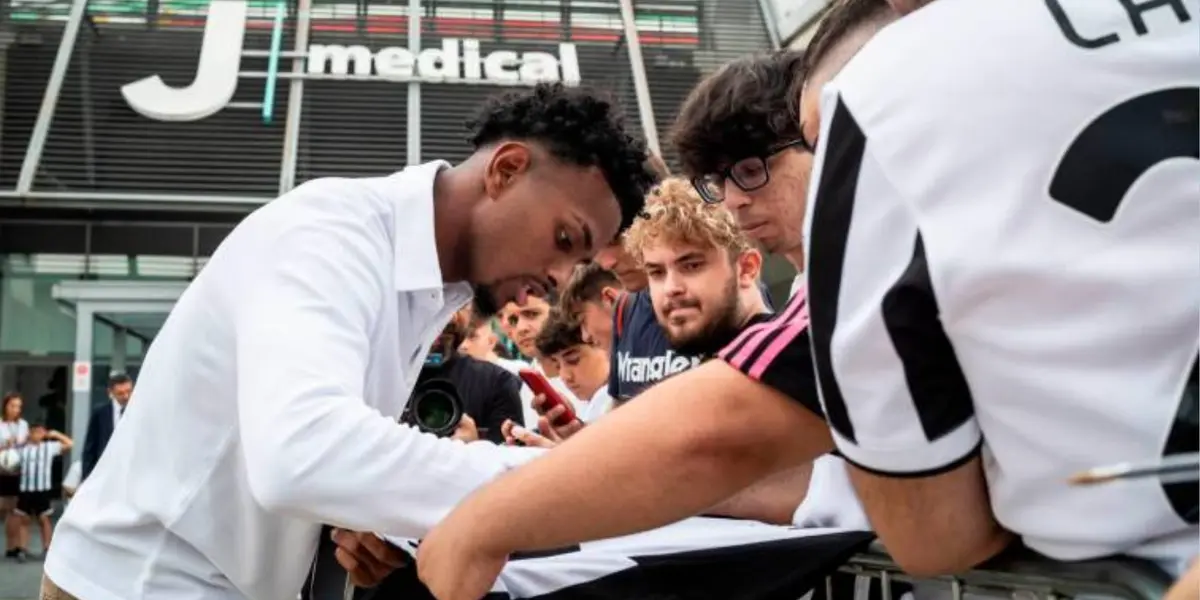 Joven colombiano que sigue los pasos de Cuadrado en la Juventus cumple un sueño: "Wow"